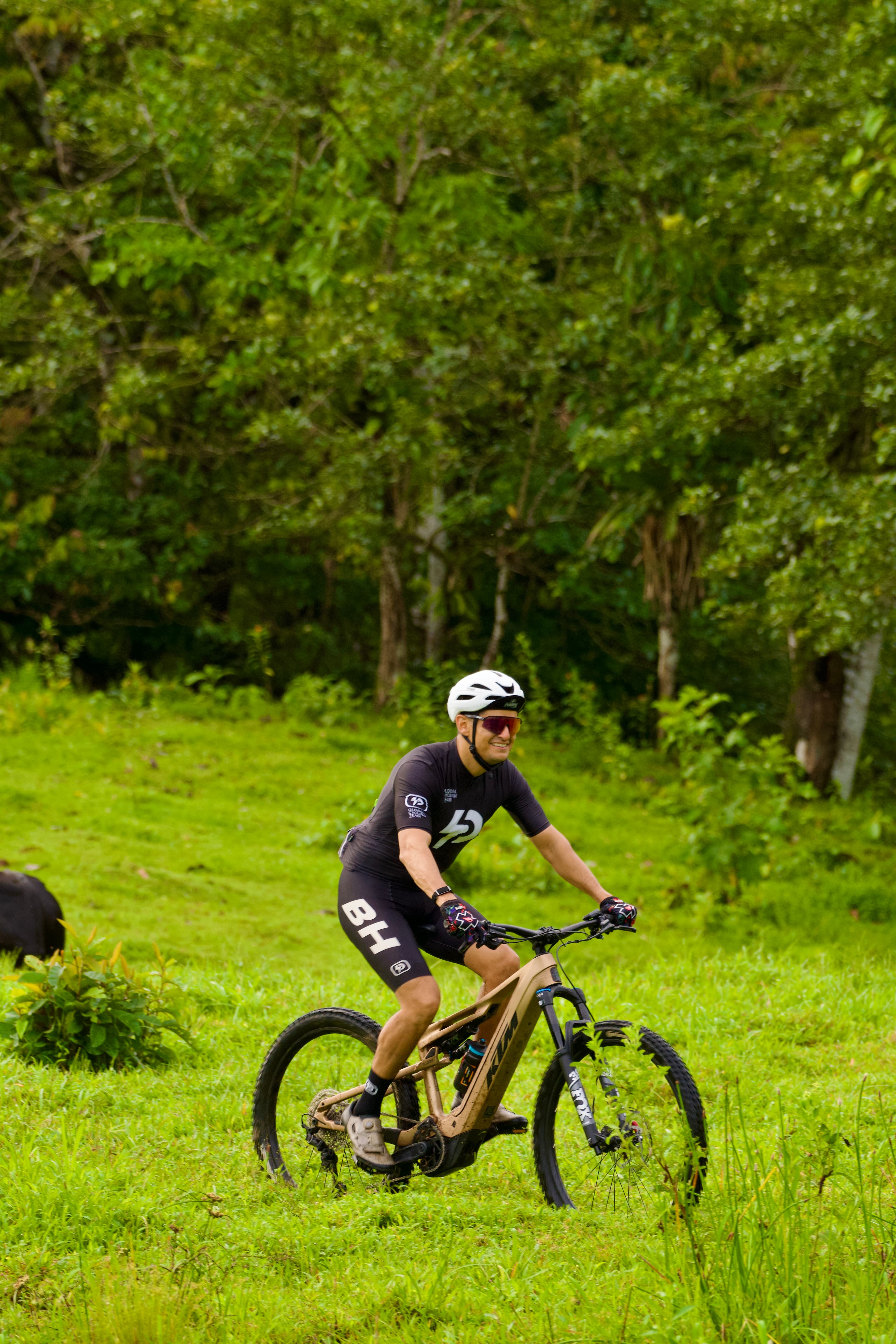 Tony Alvarado ciclismo en pradera