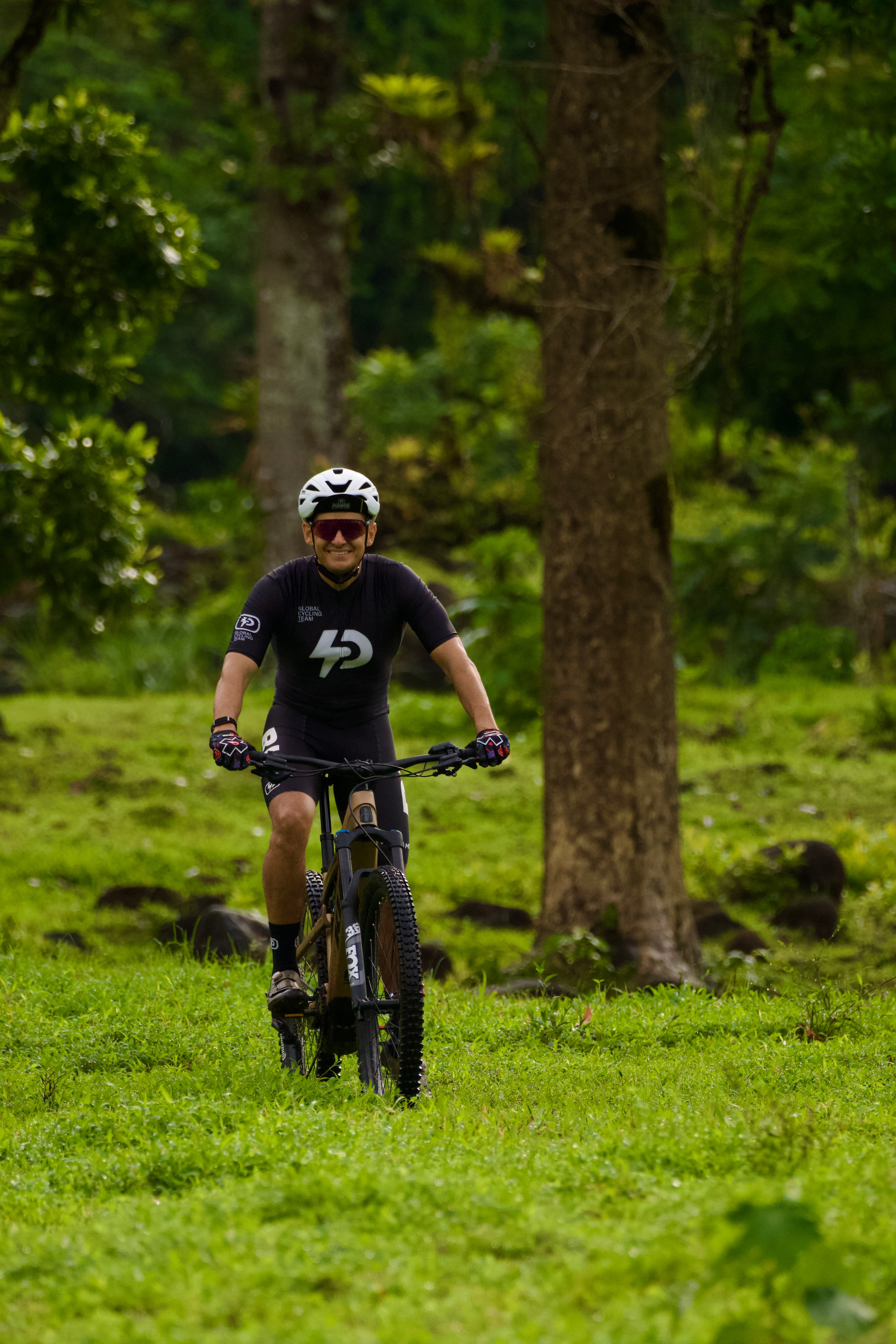 Tony Alvarado en ciclismo de ruta